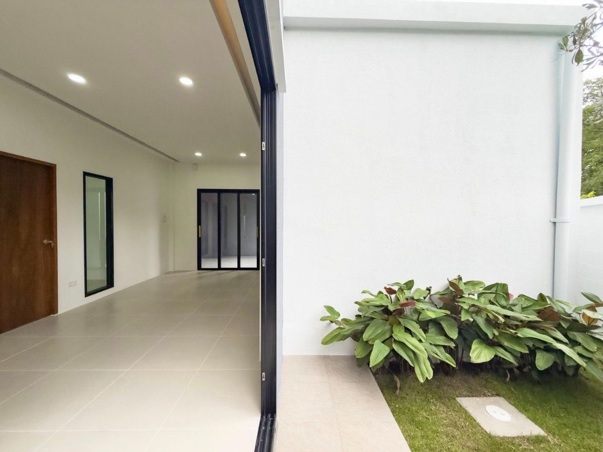 picture ðĄ For Sale: Newly Renovated Villa-Style House - 29/35