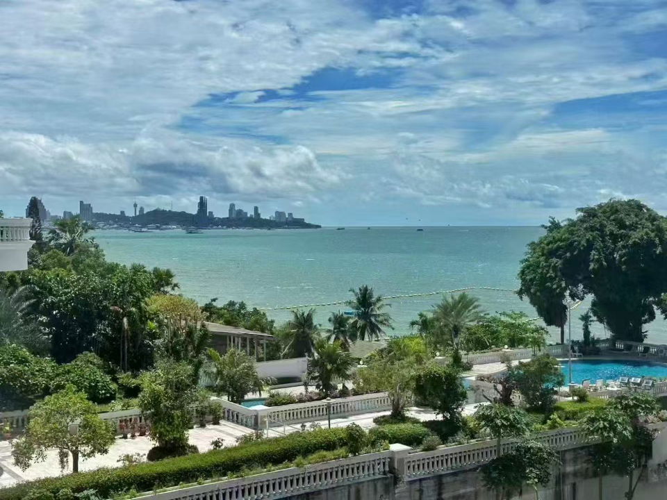 รูป ขายคอนโดติดทะเล ในพัทยาเหนือ ที่ Siam Penthouse 3 สามารถเดินลงชายหาดส่วนตัวได้ - รูปที่ 9/10