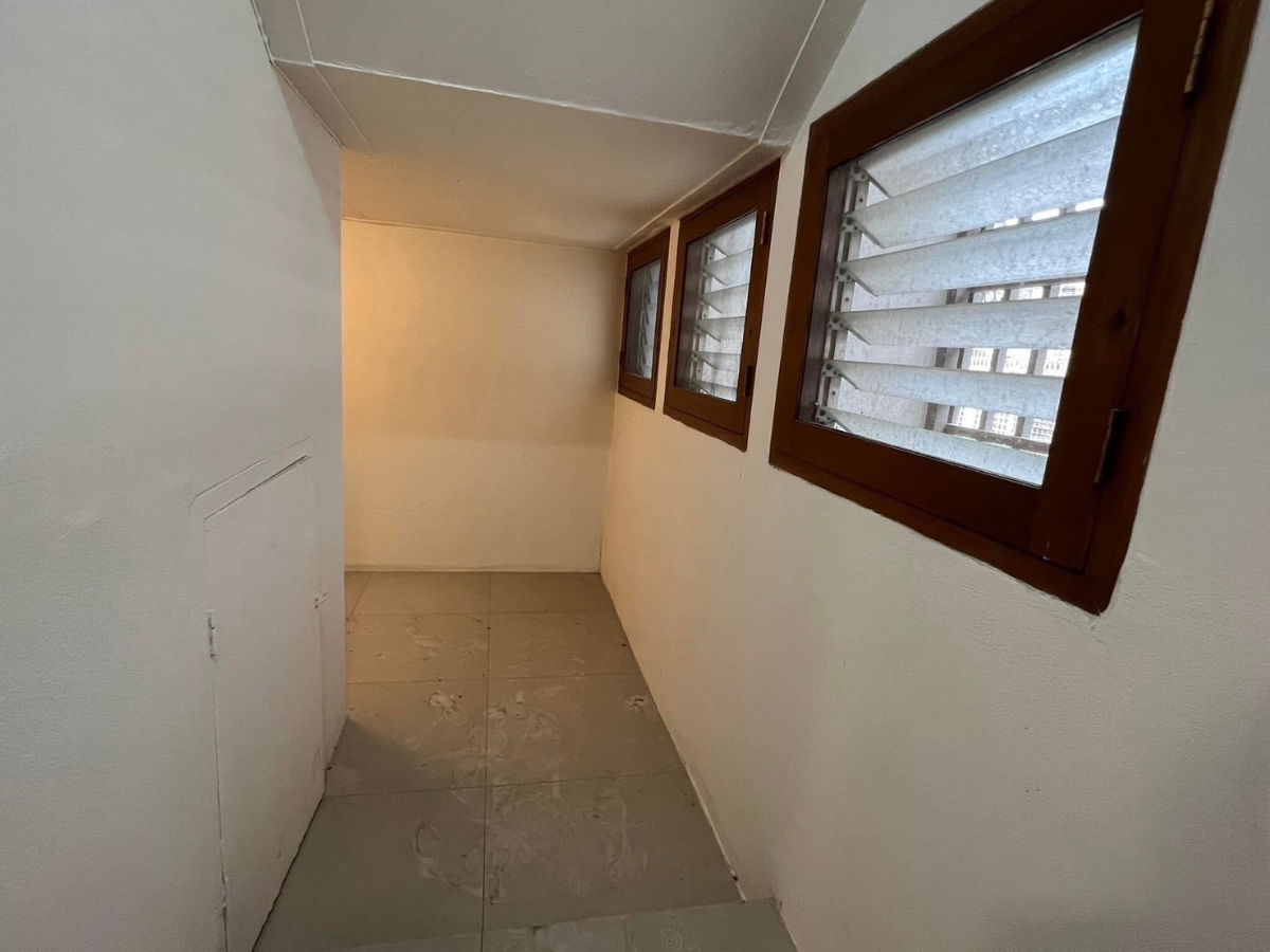 รูป ให้เช่าบ้านเดี่ยว ซอยราชครู อารีย์ เนื้อที่ 297 ตรว พื้นที่ใช้สอย 410 ตรม 5 นอน 5 น้ำ เฟอร์ครบพร้อมอยู่ เหมาะทำออฟฟิศ ที่อยู่อาศัย - รูปที่ 19/34