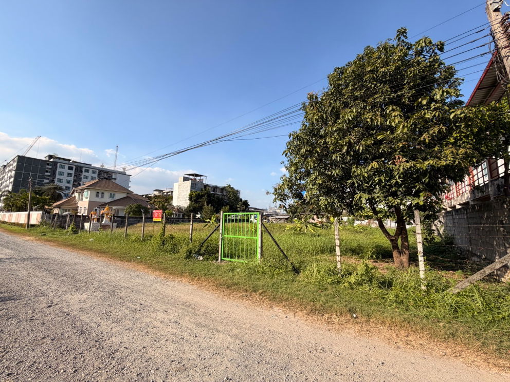 picture Long-term and lease available in Bangkok Kreetha , near Hua mak Airport Link - 7/11