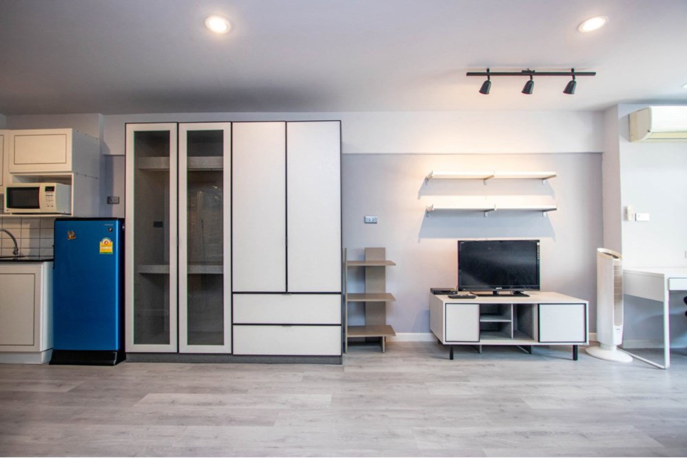 [920211008-12] Studio Condo in Vibrant Suthep, Chiang Mai - image 4