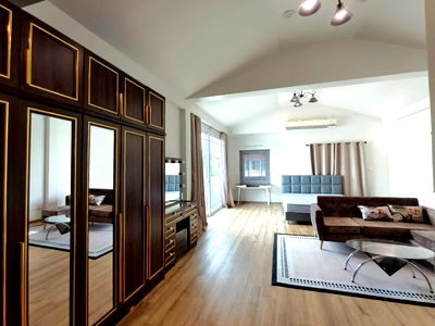 Houses for sale : For sale or purchase: Detached house, Rama 9 - Srinakarin area, Mantana Rama 9-Srinakarin Village, affordable price. Interested? Line: @951qfbfi