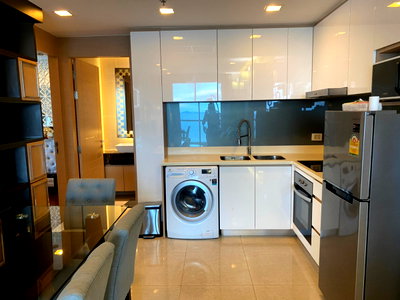 Condos for sale : For sale condo The Palm wongamat beach front beast price 2 Beds corner type (S03-2384) 