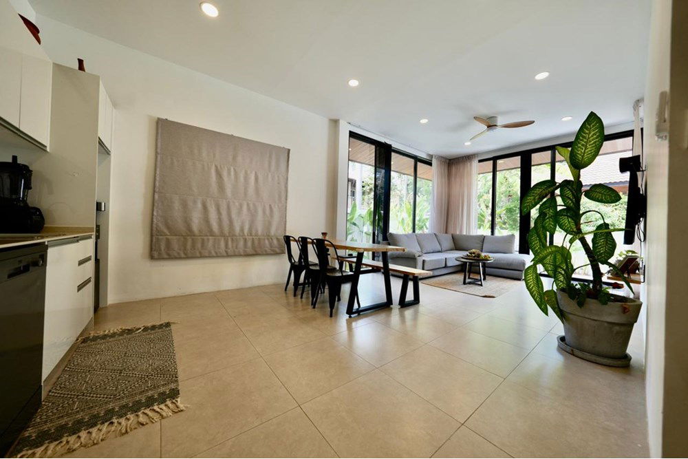 รูป [920061011-24] Bang Rak Modern Home - 3 Bedrooms, Shared Pool, Great Location - รูปที่ 26/35