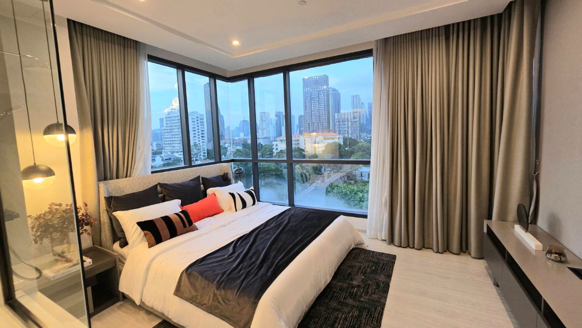 picture Condo for rent The Room Sukhumvit 38 Monthly 87,000 thb. per month - 4/17
