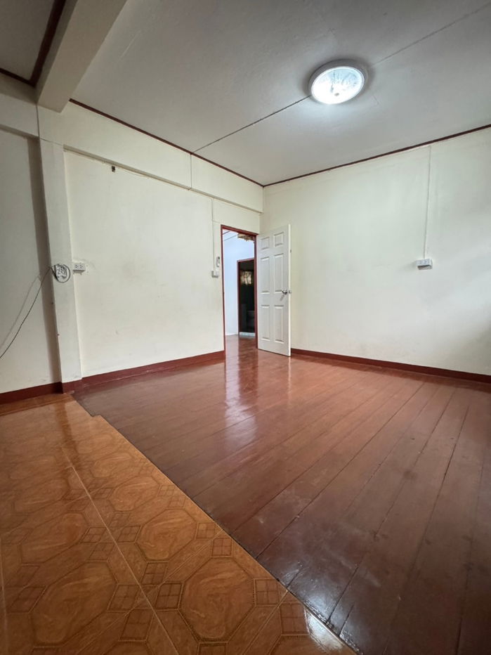 picture House for rent latphrao 64 BKK - 8/10