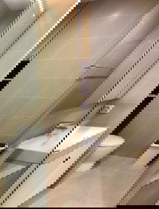 picture Noble                         Ploenchit  - 5/11