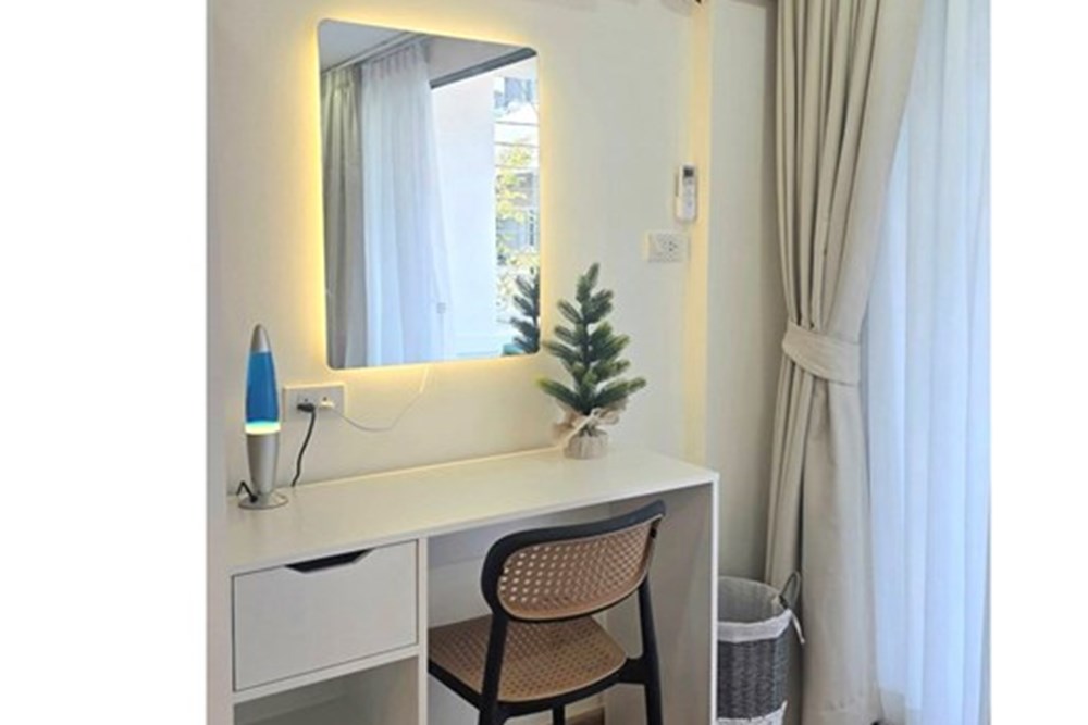 [920211023-26] Chic Chiang Mai Condo: City Life & Comfort Unite - image 6