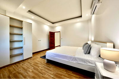 Townhouses for sale Surat Thani : [920061011-13] Fully Renovated 2 Bedroom Townhouse  -Walk to the Beach