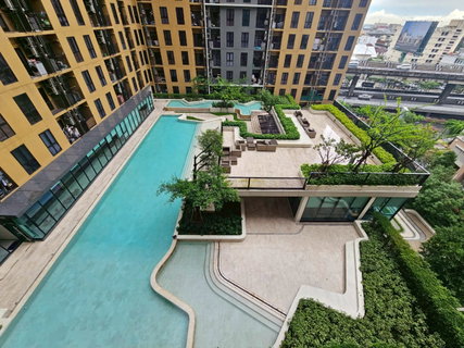 รูปภาพ วิวสระ สวยงาม สดใส ได้ทุกวัน ห้องใหม่กริ๊บเพิ่งซื้อของมาลงที่ พลัม ปิ่นเกล้า