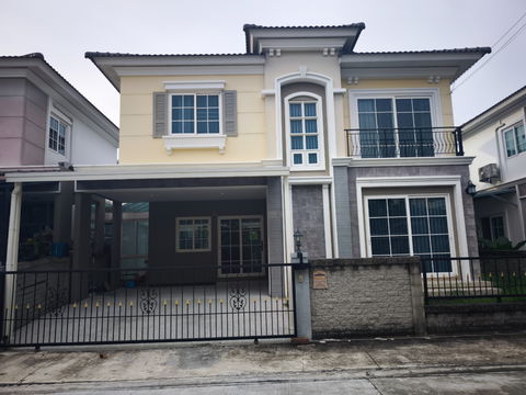 ให้เช่าบ้านแฝด โกลเด้น นีโอ ลาดพร้าว - เกษตรนวมินทร์