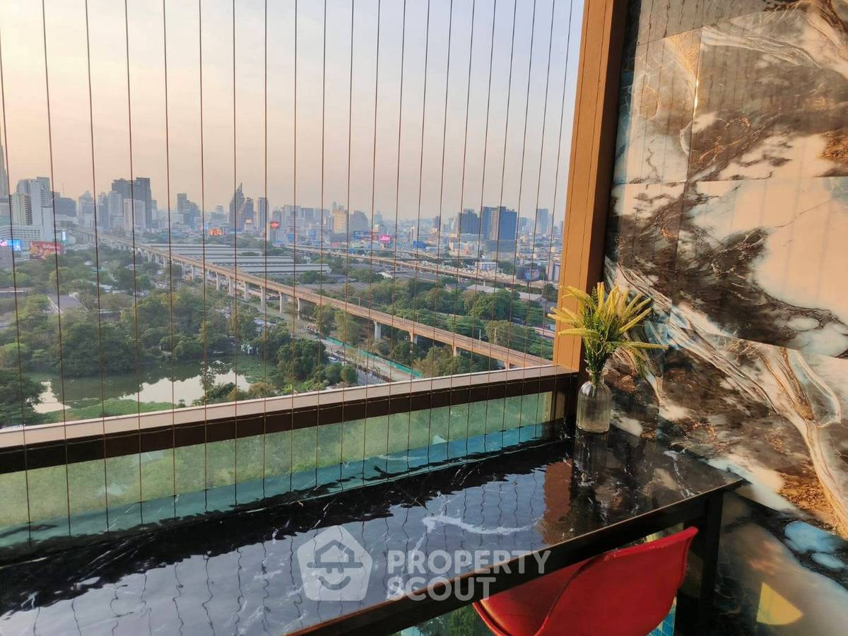 picture Attractive Price 2-BR 41 Sqm Lumpini Suite Phetchaburi-Makkasan Near ARL Makkasan (ID 2596604) - 18/20