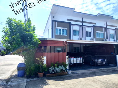 Townhouses for sale Pathumthani : Townhomes in Rangsit Klong 2 area at amazing prices! Schedule an appointment and make your decision before it's too late. Lio Rangsit Klong 2 Project