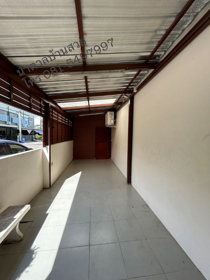 picture Townhomes in Rangsit Klong 2 area at amazing prices! Schedule an appointment and make your decision before it's too late. Lio Rangsit Klong 2 Project - 7/18