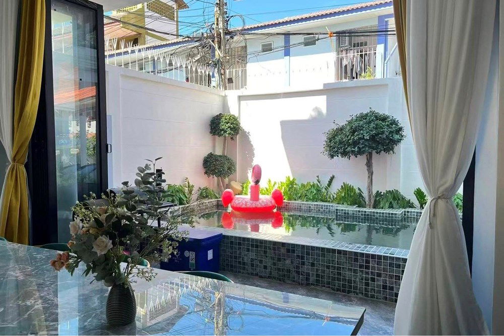 รูป [920471017-441] ขายวิลล่าหรู 9 ห้องนอนพร้อมสระว่ายน้ำ ในพัทยาใต้ ซอย 24 - รูปที่ 2/14