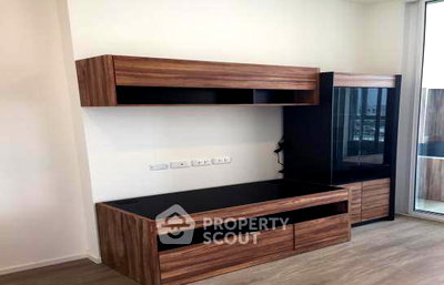 Condos for sale Chaloem Phrakiat Rama 9 : 1-BR Condo at De Lapis Charan 81 near MRT Bang Phlat (ID 1070762)