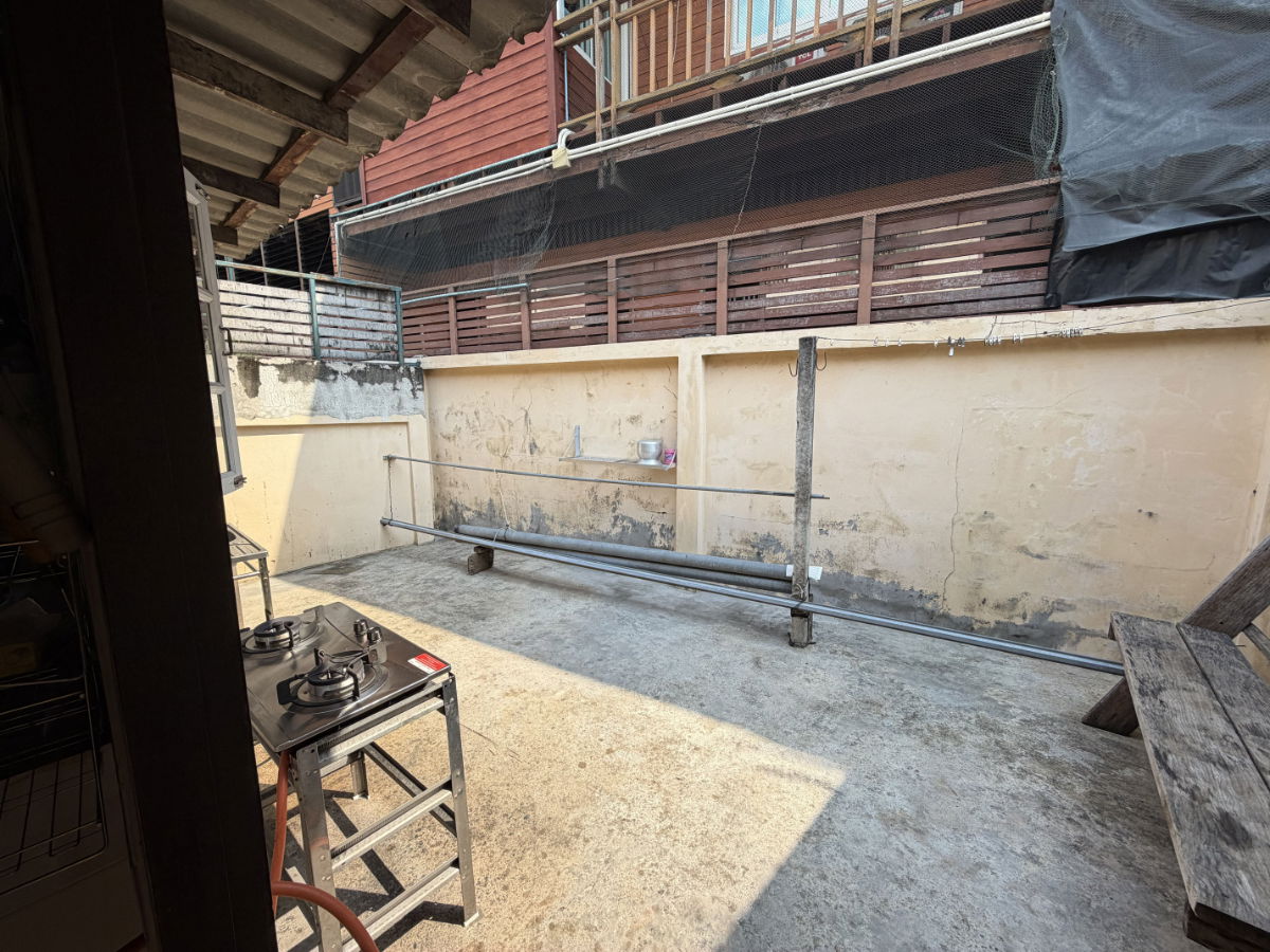 รูป ขายทาวน์เฮ้าส์มือสอง หมู่บ้านพิศาลโครงการ 14 ติดเซ็นทรัลพระราม 2 พร้อมเข้าอยู่อาศัย ราคาต่อรองกันได้ - รูปที่ 6/10