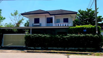 Houses for rent San Sai Provincial Electricity Authority : For Rent: Detached House in JC Garden Ville, Near Mae Kuang Market (ID:591HR)