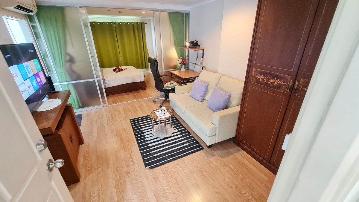 รูป พร้อมอยู่เดือนมีนา) ห้องสะอาดก่อนอยู่ For rent Lumpini place rama 8/ ลุมพินี เพลส พระราม 8 ออกคอนโดขึ้นสะพานพระราม 8 มีที่จอด SmartTV 2aircons E.Stove - รูปที่ 2/16