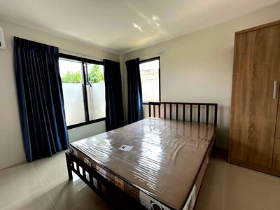 ทาวน์โฮมให้เช่า : ดีทาวน์ สวนเสือศรีราชา  ตึก2 ชั้น (ชั้นล่าง) ใกล้สวนเสือ