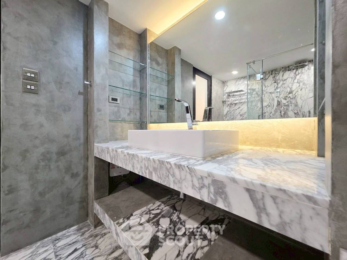 picture 1-BR Condo at Sathorn Park Place Condominium near MRT Lumphini (ID 2597335) - 29/31