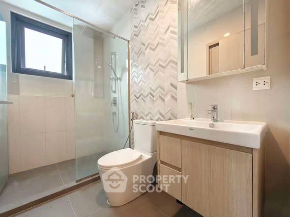 picture 2-BR Condo at Oka Haus Sukhumvit 36 near BTS Thong Lor (ID 2590171) - 3/9