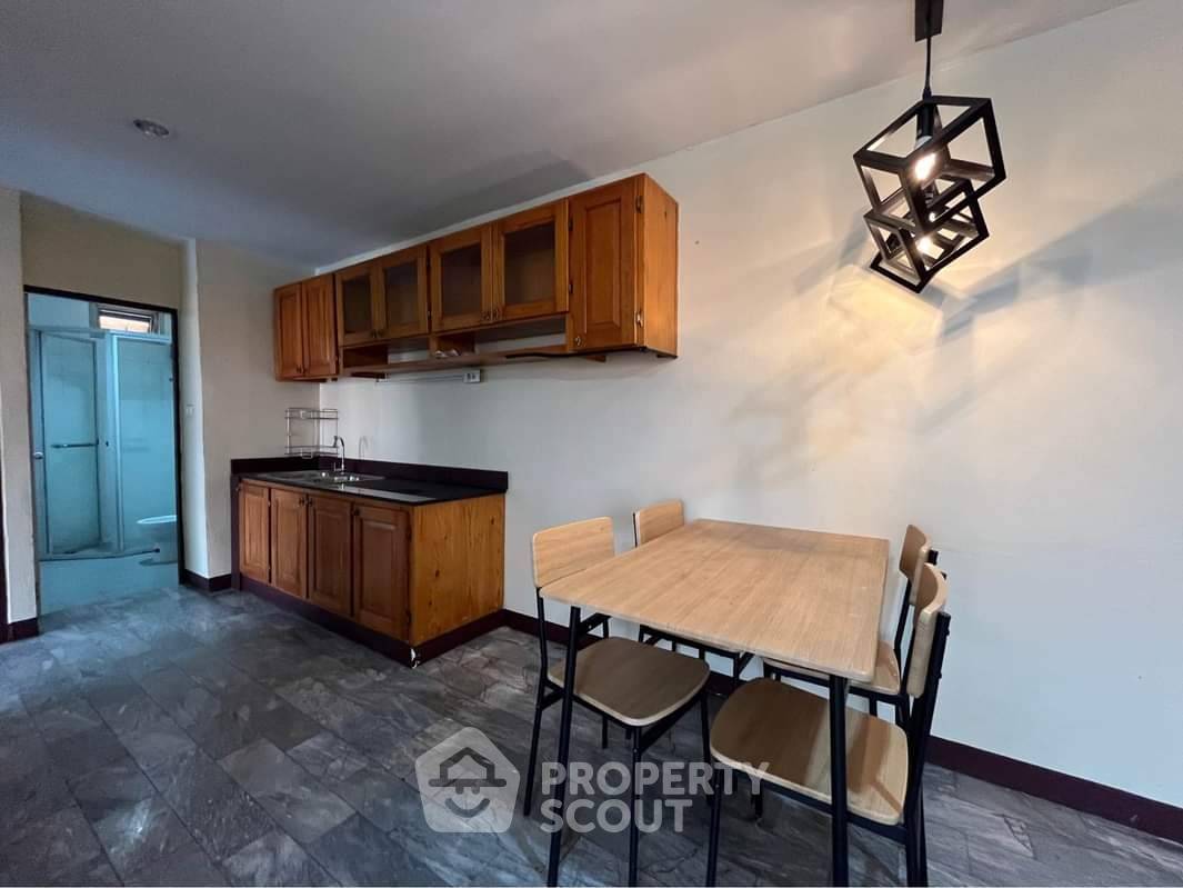 picture 2-BR Condo at Baan Sukhothai Ramklamhaeng Condominium close to Ramkhamhaeng (ID 2598231) - 2/7