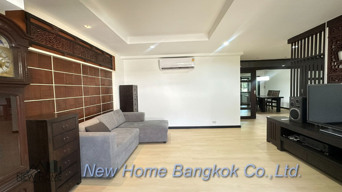 picture Townhouse for Rent – Phrom Phong Area | Rare Home-Style Property - 2/22