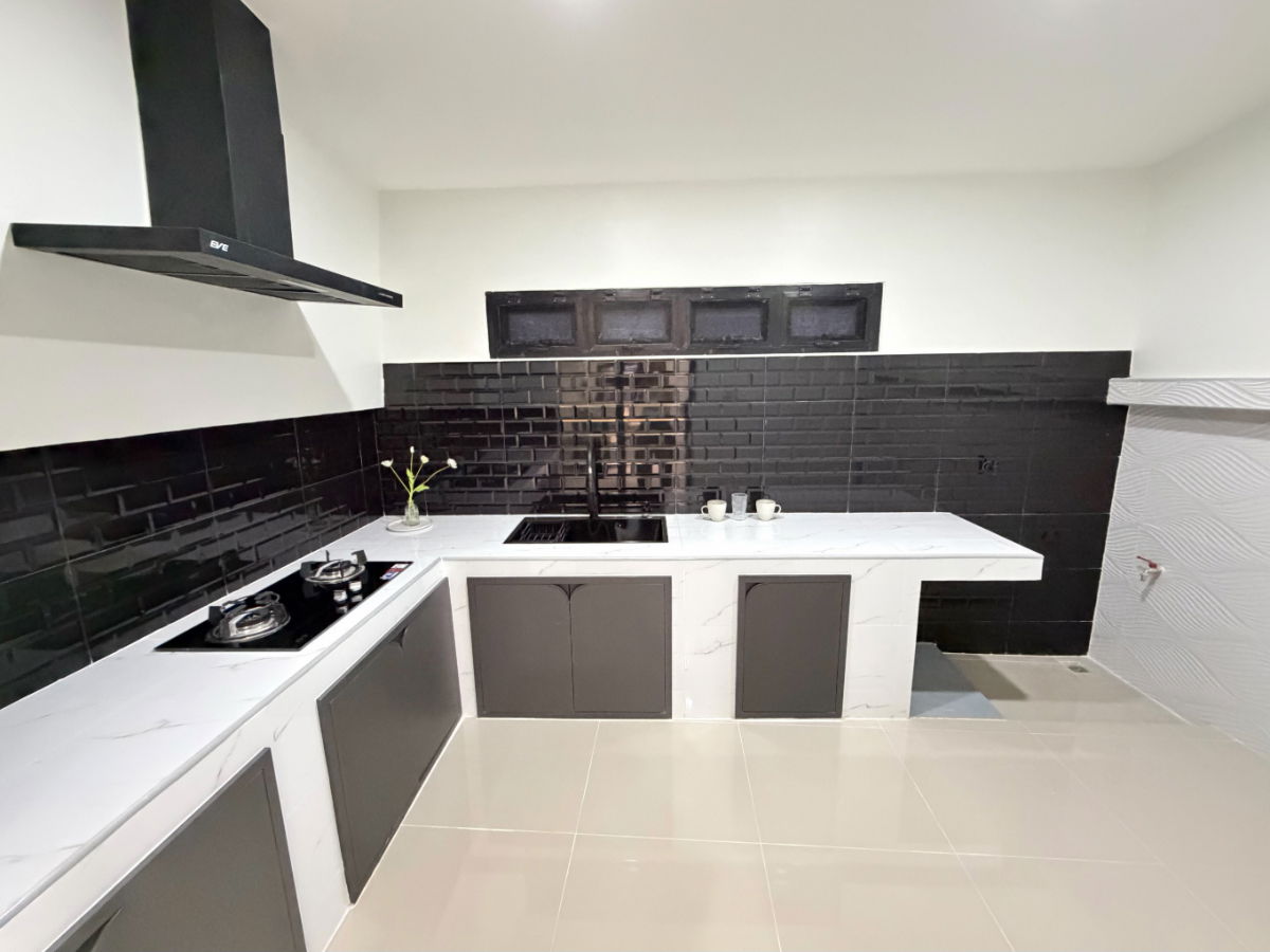 รูป 257AGLE ทาวน์โฮม2ชั้น รีโนเวทใหม่พร้อมเข้าอยู่ ทำเลดีมาก เซ็นทรัลอีสวิลล์ 10นาที - รูปที่ 6/14