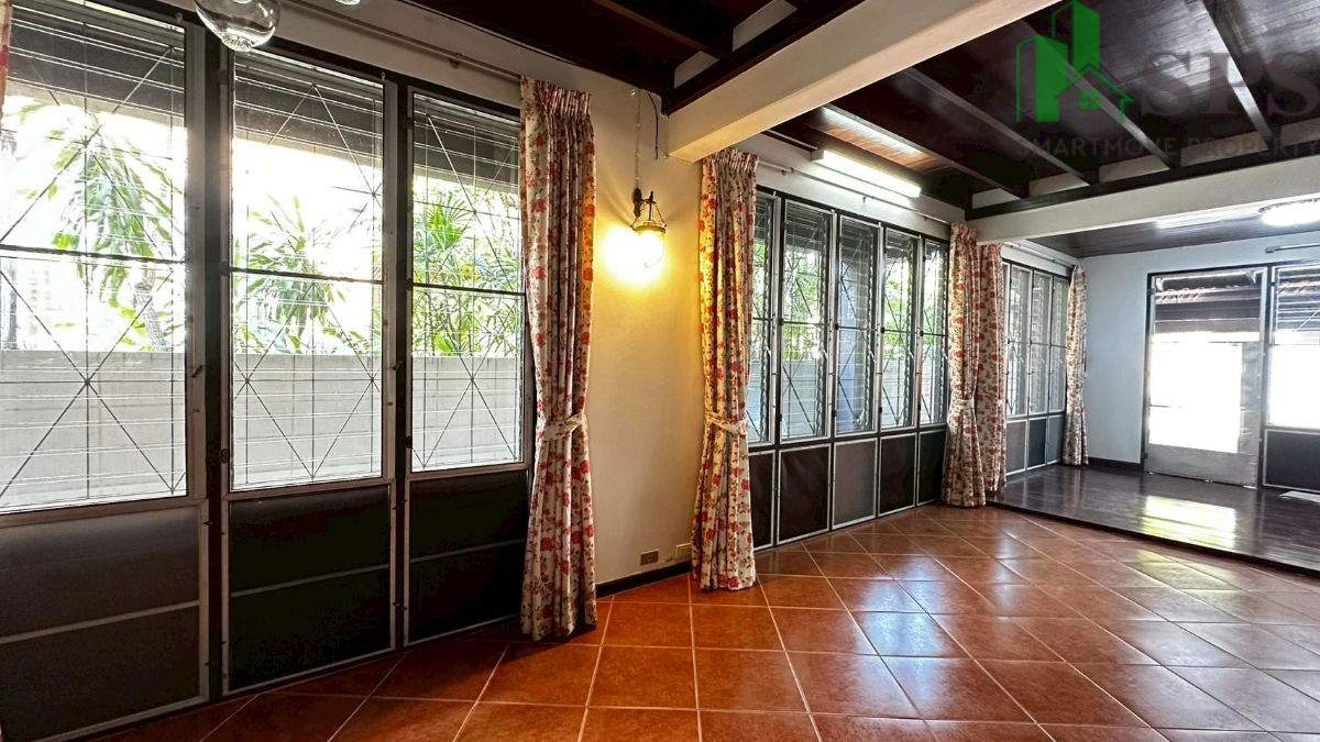 รูป ให้เช่าบ้านเดี่ยว สุขุมวิท 71 พระโขนง ทำเลดีเงียบสงบเป็นส่วนตัว  เลี้ยงสัตว์ได้  (SPSEVE1648) - รูปที่ 26/40