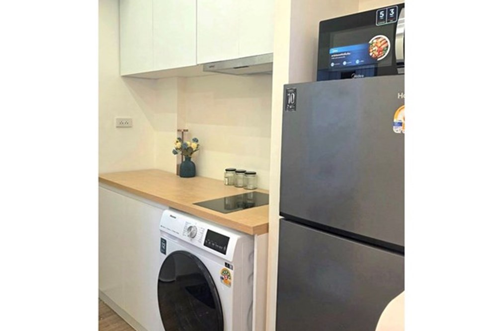 [920211023-26] Chic Chiang Mai Condo: City Life & Comfort Unite - image 3