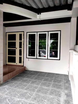 ทาวน์โฮม บิ๊กซี ฟู๊ดเพลส สุขาภิบาล 5 : ขายทาวน์โฮม 3 ชั้น 17 ตร.ว. มบ.ธันยกานต์ วัชรพล ราคา 1.95 ลบ.