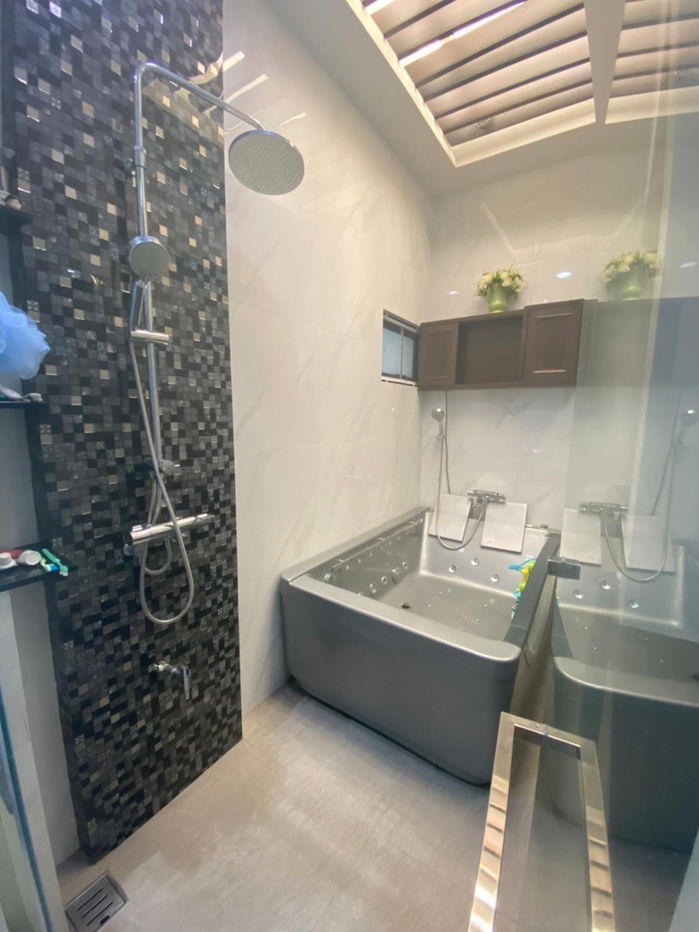 picture Urgent sale!! Detached house on a 280 sq.w. plot of land, with office and warehouse. - 8/15