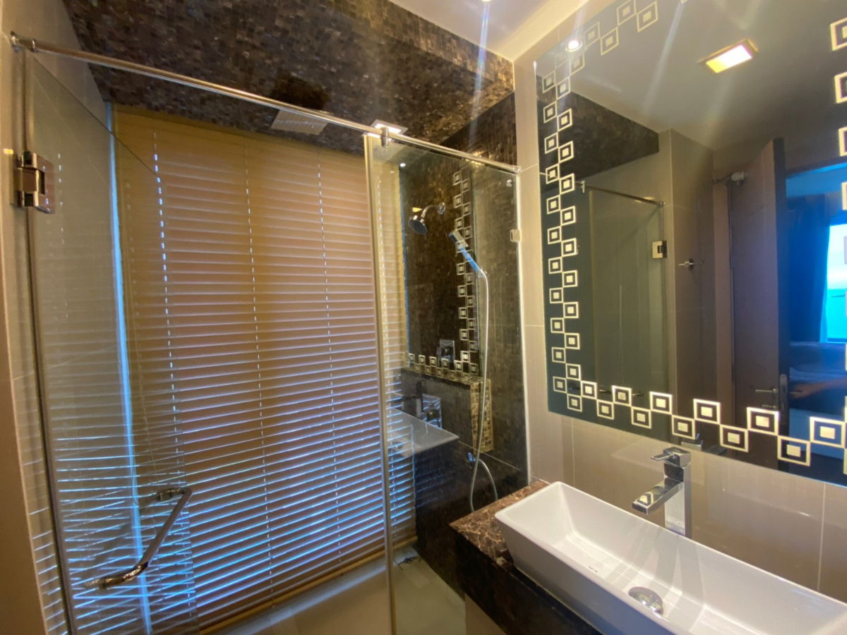 รูป For sale condo The Palm wongamat beach front beast price 2 Beds corner type (S03-2384) - รูปที่ 8/16