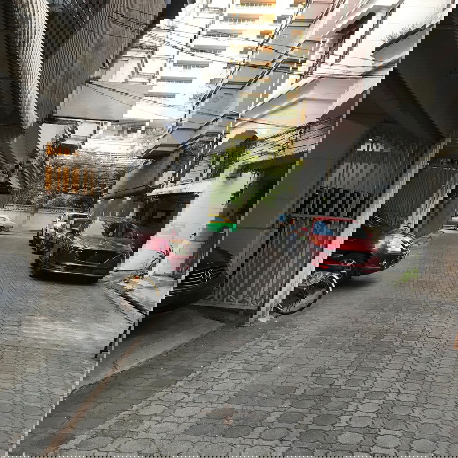 รูป ให้เช่าอาคารพาณิชย์ 2 คูหา สุขุมวิท 39 ใกล้ BTS พร้อมพงษ์ เหมาะทั้ง อยู่อาศัย | Home Office | Showroom | ธุรกิจบริการ - รูปที่ 2/12