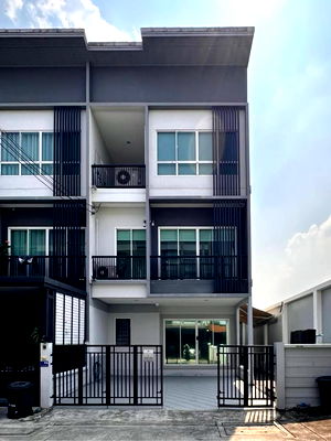 Home office for rent Khlong Sam Wa : 🏙️ For Rent | Luxury 3-Storey Townhome 🔥 Sammakorn Avenue Ramintra–Wongwaen (Corner Unit) 📍 Company registration allowed