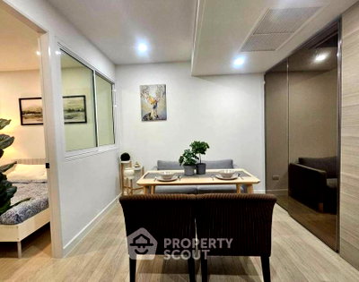 คอนโดให้เช่า : คอนโด 1-ห้องนอน ที่ เดอะ รูม สุขุมวิท 21 ใกล้ MRT สุขุมวิท (ID 1563590)