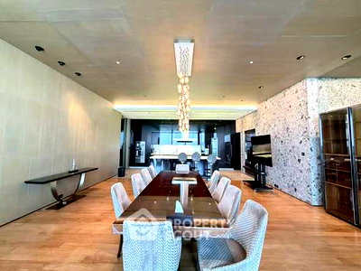 Condos for sale : 2-BR Condo at The Ritz-Carlton Residences, Bangkok near BTS Chong Nonsi (ID 2600539)