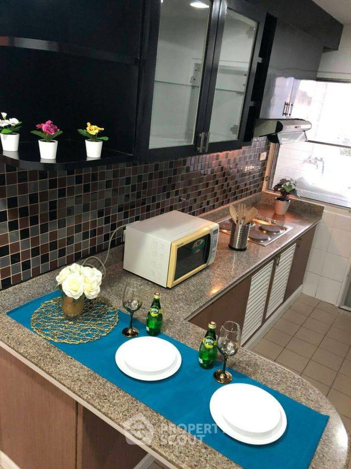 picture 2-BR Condo at D.S. Tower 1 Sukhumvit 33 Condominium near BTS Phrom Phong (ID 513148) - 6/22