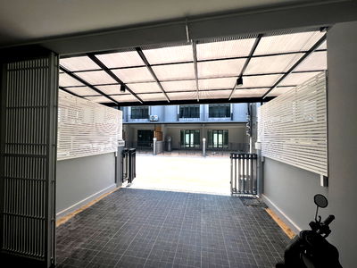 Townhouses for sale Bangkok : Cher Bangkhunnon Village for sale near MRT Bangkhunnon