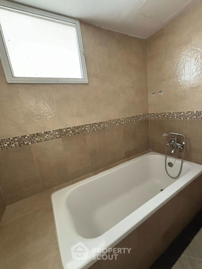 รูป คอนโด 3-ห้องนอน ที่ ไท ปิง ทาวเวอร์ส สุขุมวิท 63 ใกล้ ARL รามคำแหง (ID 1798587) - รูปที่ 7/16