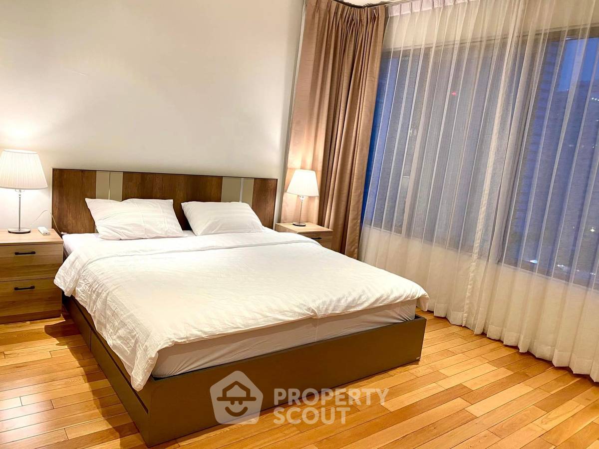 picture 2-BR Condo at The Emporio Place near BTS Phrom Phong (ID 1605601) - 7/23