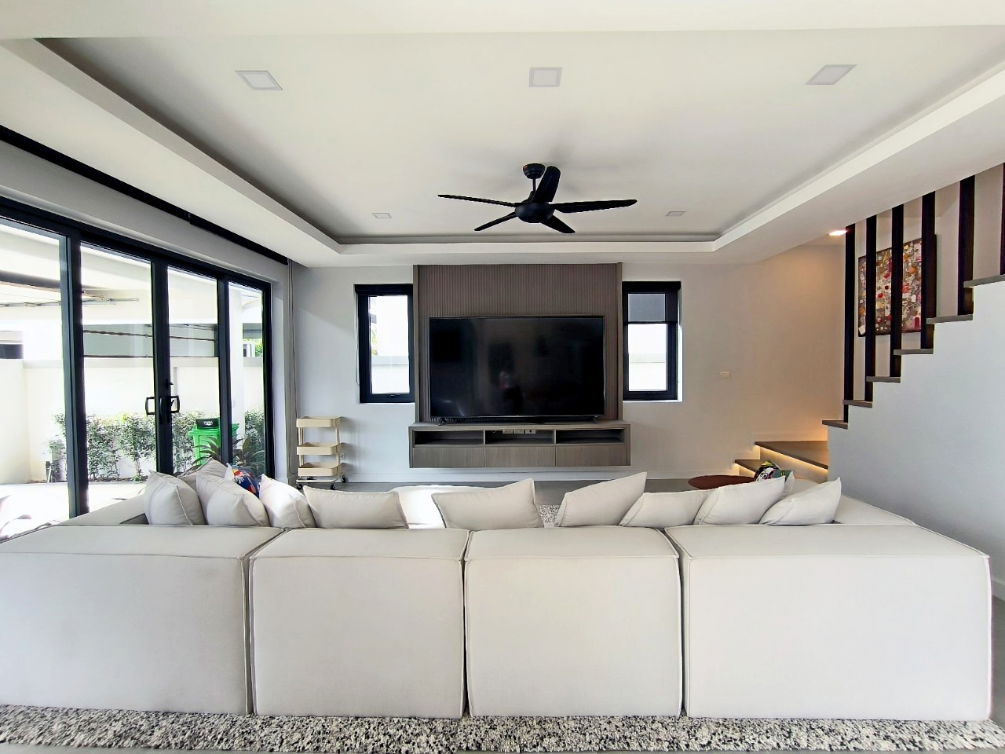 รูป ขายพูลวิลล่าหรูใจกลางเมืองพัทยา เฟอร์นิเจอร์ครบพร้อมอยู่! - รูปที่ 3/32