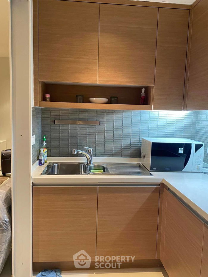picture 2-BR Condo at The Emporio Place near BTS Phrom Phong (ID 1605601) - 14/23