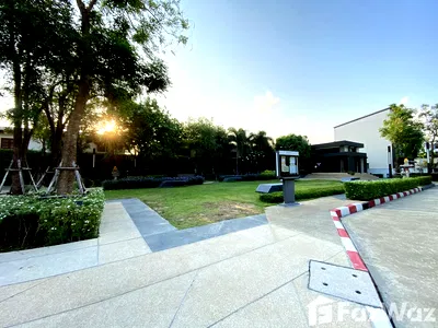 Townhouses for sale Bangkok : 3 Bedroom Townhouse for sale at Baan klang muang Phaholyothin 50  5999608