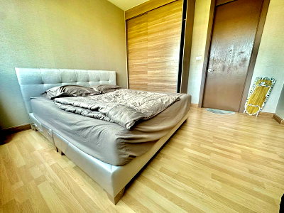 Condos for rent : Condo for rent in Sriracha Green Lake. Beautiful room, fully furnished, move in Ready