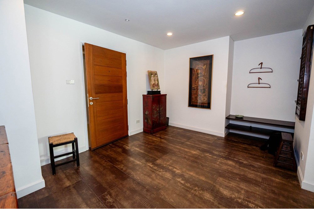 [920211008-21] 3-Bed Condo in Chiang Mais Prime Area - image 3