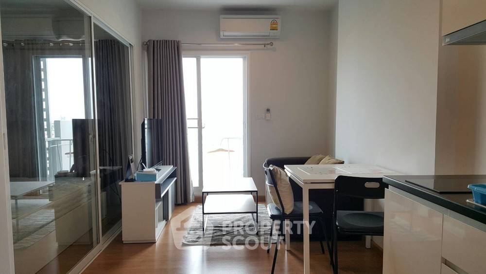 picture 1-BR Condo at The Parkland Ratchada-Wongsawang near MRT Wong Sawang (ID 371582) - 2/9