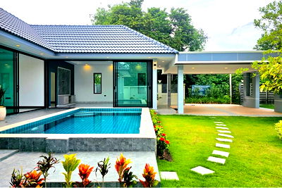 Houses for sale Hua Hin Prachaubkirikhan : [920601001-639] Rai Land, Modern Tropical Villa, 3 Bed 2 Bath Hua Hin 70 For Sale