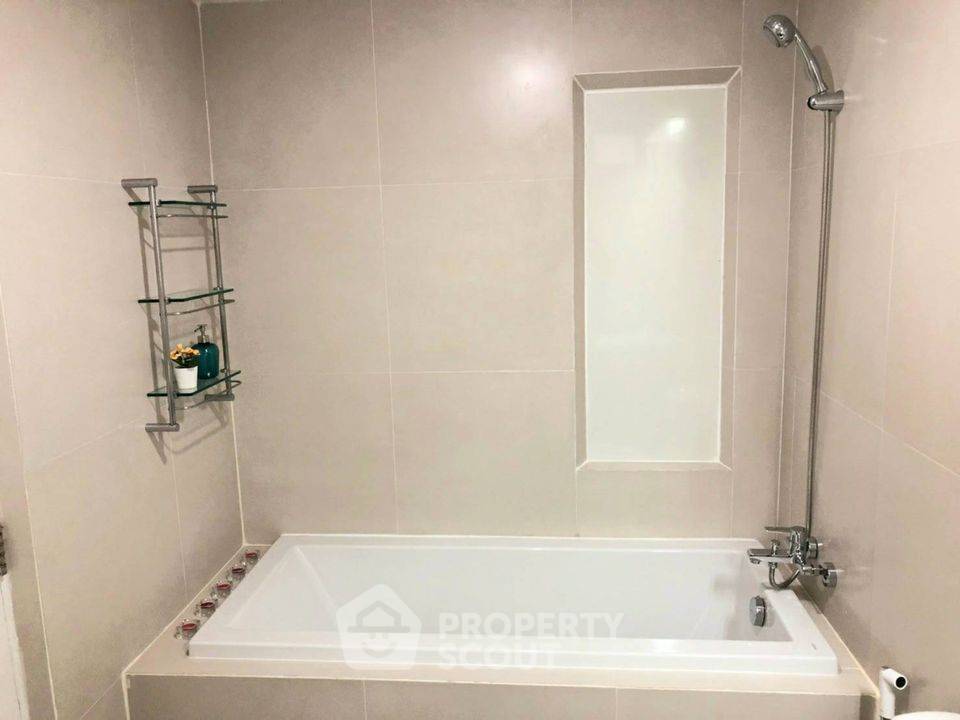 picture 2-BR Condo at D.S. Tower 1 Sukhumvit 33 Condominium near BTS Phrom Phong (ID 513148) - 14/22